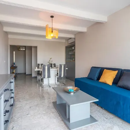 Apartment 85m With Loggia Near The Sea
