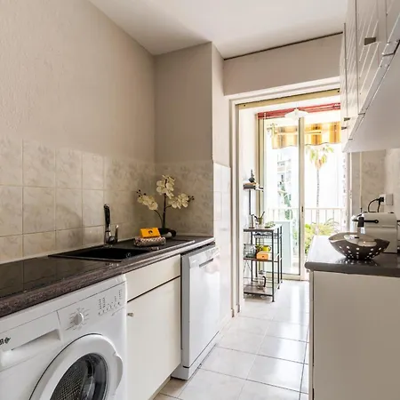 85m With Loggia Near The Sea Апартаменты Антиб