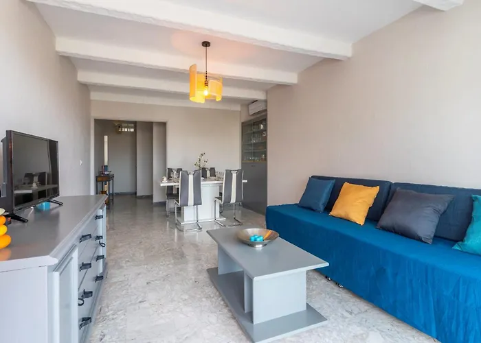 Апартаменты 85m With Loggia Near The Sea